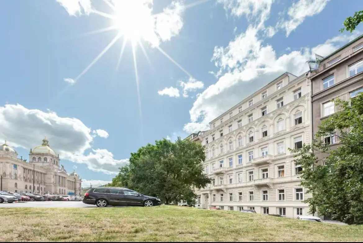 Modern Flat In Iconic Location Lägenhet Prag 0*,  Tjeckien